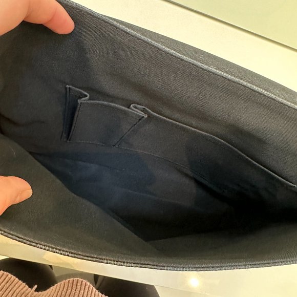 Louis Vuitton Damier Graphite Daniel GM Messenger Bag - Picture 8 of 9